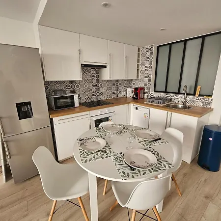شقة Saint-martin, Centre-ville, Parking, Terrasse مييو